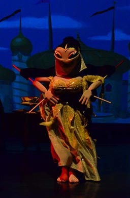 Zagrebačko kazalište lutaka: Antoine Galland – Željka Udovičić Pleština, Aladin i čarobna svjetiljka, red. Saša Broz