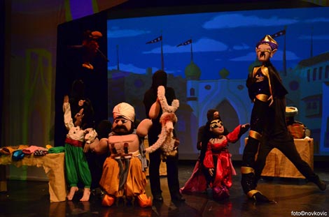 Zagrebačko kazalište lutaka: Antoine Galland – Željka Udovičić Pleština, Aladin i čarobna svjetiljka, red. Saša Broz