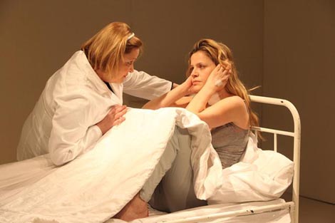 Zagrebačko kazalište mladih: Nikolaj Rudkovski, Bergmanove žene, red. Jean-Claude Berutti