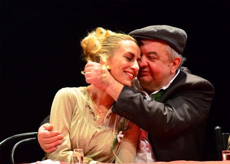 Zagrebačko gradsko kazalište Komedija, Zagreb: Mate Matišić: Bljesak zlatnog zuba, red. Zoran Mužić 