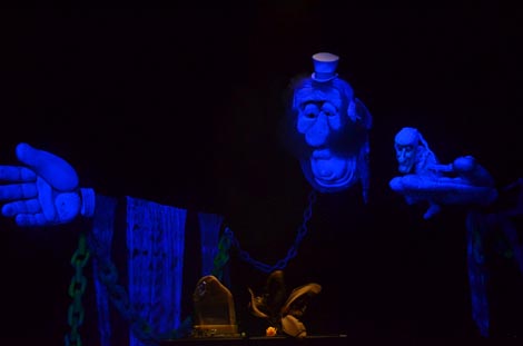 Zagrebačko kazalište lutaka: Charles Dickens – Petra Mrduljaš, Božićna priča, red. Zoran Mužić