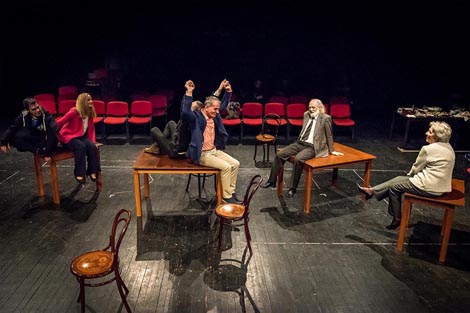 Gostovanje: Sarajevski ratni teatar (SARTR) i Internacionalni teatarski festival MESS – Scena MESS, Sarajevo: Igor Štiks, Brašno u venama, red. Boris Liješević (u Teatru Exit, Zagreb)