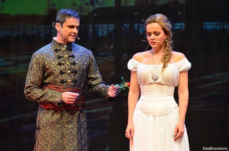 Zagrebačko gradsko kazalište Komedija, Zagreb: Darko Domitrović – Miro Gavran, Byron, dir. Dinko Appelt, red. Ivana Čoh