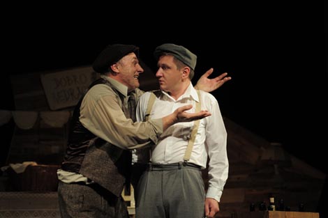 Kazalište Virovitica, Gradsko kazalište Joza Ivakić, Vinkovci: Tit Makcije Plaut, Ćup, red. Renata Carola Gatica, foto: www.kazalistevirovitica.hr