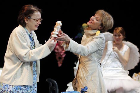 Hrvatska drama HNK-a Ivana pl. Zajca i HKD teatar Rijeka: Vedrana Rudan, Dabogda te majka rodila, red. Tatjana Mandić Rigonat