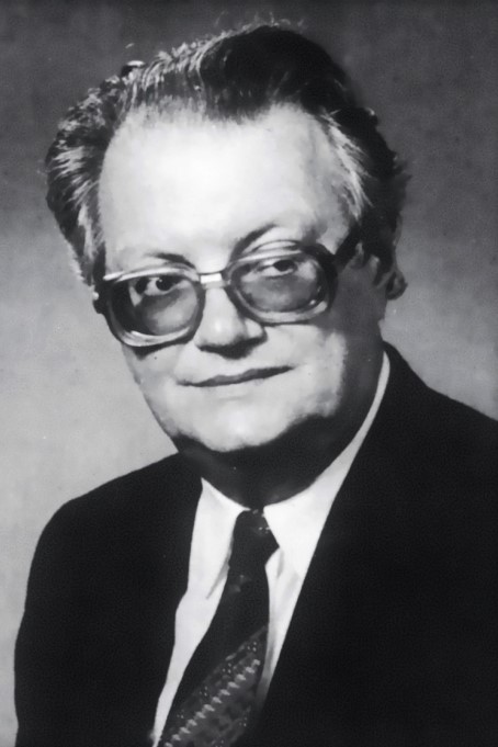 Dalibor Brozović (Sarajevo, 28. srpnja 1927. - Zagreb, 19. lipnja 2009.), hrvatski jezikoslovac, kroatist, akademik i političar