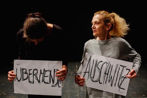 Zagrebačko kazalite mladih i Akademija dramske umjetnosti: Ivana Šojat Kuči, Elza hoda kroz zidove, red. Ivan Planinić