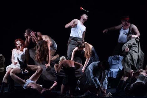 Drama Slovenskog narodnog gledališča, Ljubljana: Goran Stefanovski, Figurae Veneris Historiae, red. Aleksandar Popovski, foto: Peter Uhan, www.drama.si