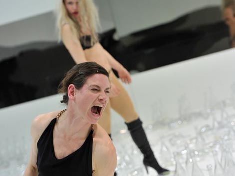 Residenz Theater, Njemačka, Rainer Werner Fassbinder, Gorke suze Petre von Kant (Die bitteren Tränen der Petra von Kant), red. Martin Kušej