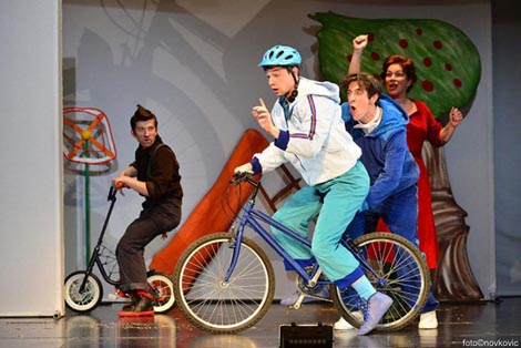 Gradsko kazalište Žar ptica, Zagreb: Željka Horvat Vukelja, Hrabrica, red. Dario Harjaček