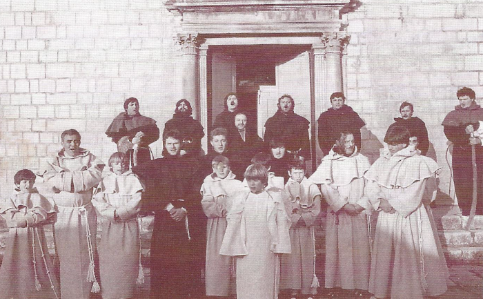 <em>Prikazanje života svetoga Lovrinca mučenika</em> u izvedbi Hvarskog pučkog kazališta i režiji Marina Carića