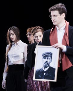 Hrvatsko narodno kazalište u Zagrebu: Anton Pavlovič Čehov, Ivanov, red. Eimuntas Nekrošius