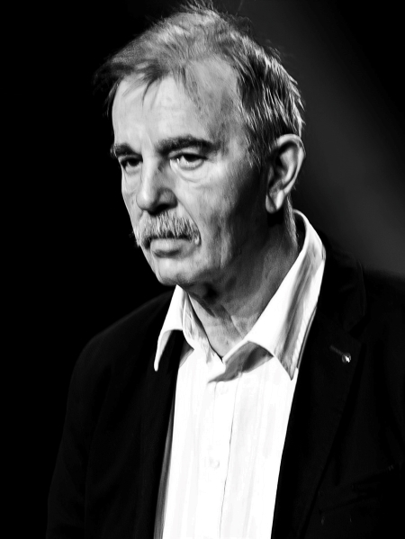 Ivica Kunčević (Bartolovec, 9. travnja 1945. – Dubrovnik, 6. srpnja 2022.), hrvatski kazališni redatelj