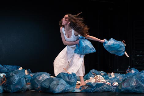 Teatar &TD, Zagreb: Vesna Parun, Vesna Tominac Matačić, Ja koja imam nevinije ruke, red. Ivan Leo Lemo