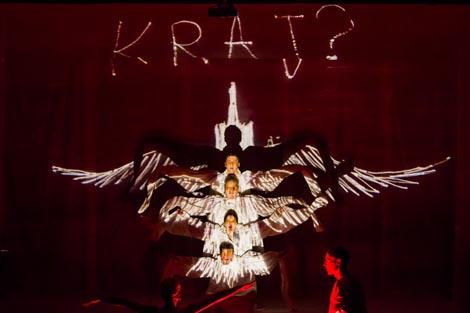 Dječje kazalište Branka Mihaljevića, Osijek, i Osječko ljeto kulture, Jonathanov let (po motivima romana Galeb Jonathan Livingston Richarda Bacha prilagodio Nikola Zavišić), red. Nikola Zavišić