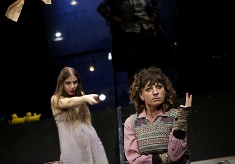 Scena 55 Hrvatskog narodnog kazališta Split: Davor Špišić, Kaćuše, red. Marica Grgurinović