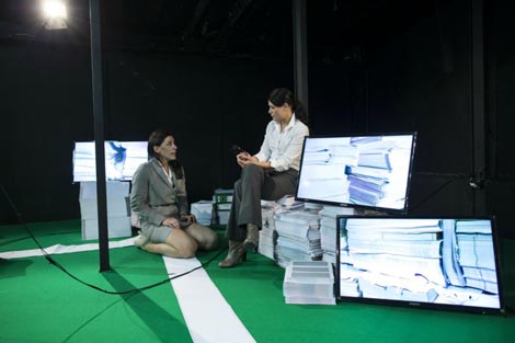 Slovensko ljudsko gledališče, Celje: Mike Bartlett, Krči, red. Jure Novak