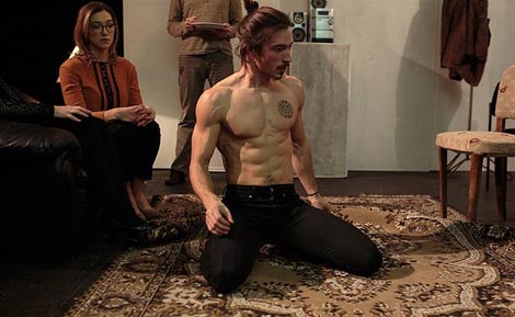 Teatar &TD, Zagreb: Anica Tomić / Jelena Kovačić, Magic Evening, red. Anica Tomić, foto: Teatar &TD, Zagreb: Anica Tomić / Jelena Kovačić, Magic Evening, red. Damir Žižić / Teatar &TD