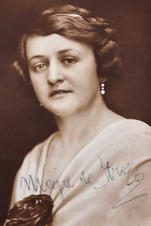 Maja Strozzi (Zagreb, 19. prosinca 1882. – Rijeka, 26. veljače 1962.), hrvatska operna pjevačica