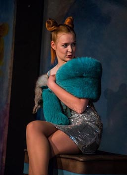 Kazališni studio mladih i ansambl Hrvatskog narodnog kazališta u Varaždinu: Mala princeza (po motivima romana Mali princ Antoinea de Saint-Exupéryja), red. Julia Klier, foto: Vida Žagar