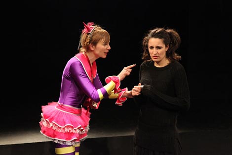 Kazalište Mala scena, Triko circus teatar, Zagreb: Nina Horvat (prema istoimenoj knjizi Otfrieda Preusslera), Mala vještica, red. Ivica Šimić