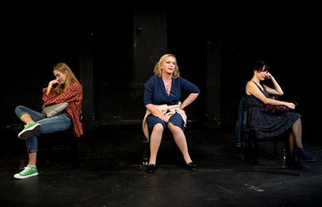 Scena Zvonimir Rogoz Hrvatskog narodnog kazališta u Varaždinu: Elaine Murphy, Malo blago, red. Tomislav Pavković