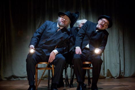 Satiričko kazalište Kerempuh, Zagreb: Duško Kovačević, Maratonci trče počasni krug (Desni profil Beograda), red. Iva Milošević