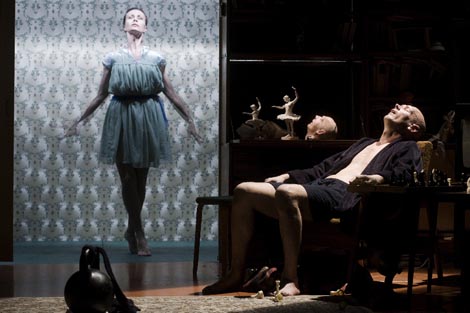 Teatar Oskarasa Koršunovasa / Gradsko kazalište iz Vilniusa, Litva, Miranda (po Oluji Williama Shakespearea), red. Oskaras Koršunovas