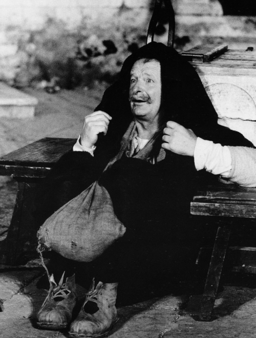 Miše Martinović (Dubrovnik, 1. lipnja 1926. – Dubrovnik, 1. kolovoza 2021.)