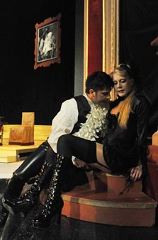 Kazalište Marina Držića, Dubrovnik: Jean-Baptiste Poquelin Molière, Mizantrop, red. Dražen Ferenčina, foto Željko Tutnjević