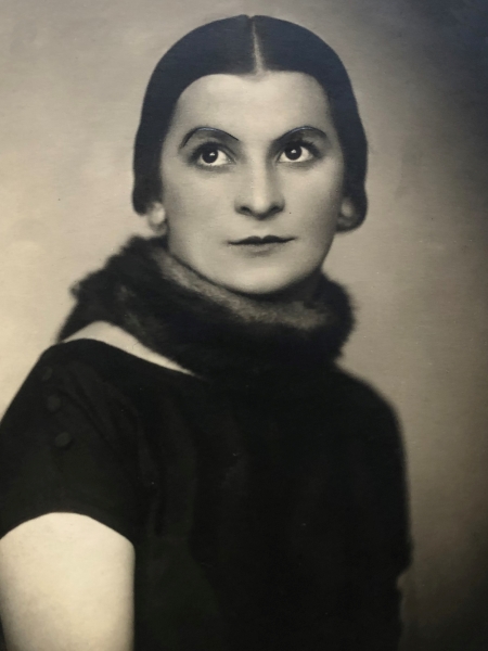 Nada Babić (Sv. Juraj kod Senja, 5. II. 1903. – Zagreb, 26. 1. 1951.)