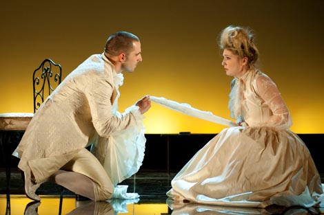 Zagrebačko gradsko kazalište omedija: Veseljko Barešić, Opasne veze, dir. Veseljko Barešić, red. Aida Bukvić