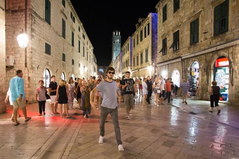 64. Dubrovačke ljetne igre: Boris Bakal, Otac Hrabrost, red. Boris Bakal