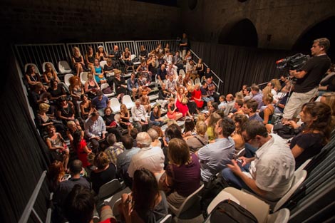 64. Dubrovačke ljetne igre: Tomi Janežić, Katja Legin (prema Platonovu izvorniku), Obrana Sokratova, red. Tomi Janežič