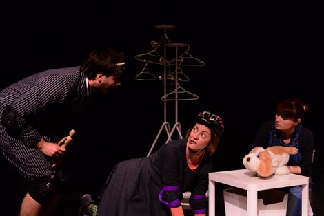 Purina & Mala scena, Zagreb: Dina Vukelić i Nina Horvat, pazi.mazi.voli., red. Nora Krstulović