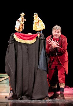 Dječje kazalište Branka Mihaljevića, Osijek, i Gradsko kazalište Joza Ivakić, Vinkovci: Carlo Collodi, Pinokio, red. Damir Mađarić