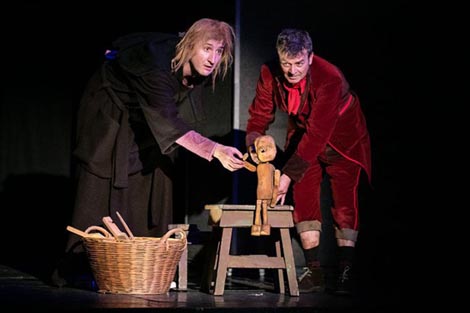 Dječje kazalište Branka Mihaljevića, Osijek, i Gradsko kazalište Joza Ivakić, Vinkovci: Carlo Collodi, Pinokio, red. Damir Mađarić