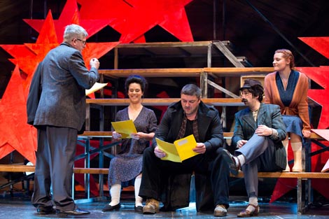 Satiričko kazalište Kerempuh, Zagreb: Ivo Brešan, Predstava Hamleta u selu Mrduša Donja, red. Vinko Brešan