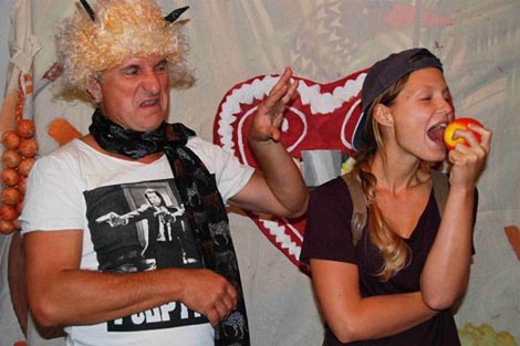 Kazalište Prijatelj, Zagreb: Hrvoje Zalar, Priča o Bljaksonima (ili zašto treba dobro jesti?), red. Hrvoje Zalar