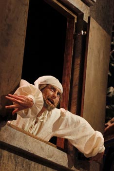 Hrvatsko narodno kazalište Ivana pl. Zajca,Rijeka, Talijanska drama: Lino Carpinteri i Mariano Faraguna, I botoni de la montura / Puci z monturi, red. Giorgio Amodeo