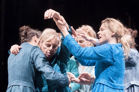 Zagrebačko kazalište mladih: Goran Ferčec, Radnice u gladovanju, red. Olja Lozica