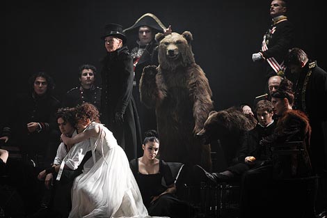 Hrvatsko narodno kazalište u Zagrebu: Lav Nikolajevič Tolstoj, Rati i mir, red. Tomaž Pandur, foto: © Aljoša Rebolj