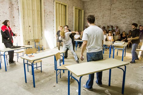 Teatar To Go, Osijek, Nigel Williams, Razredni neprijatelj, red. Domagoj Mrkonjić