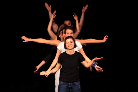 Teatar Pozdravi i ADU, TNT Cekate, Kufer, Zagreb: Samo bez emocija, autorski projekt Ivice Boban i glumaca, red. Ivica Boban, foto: Toni Renaud