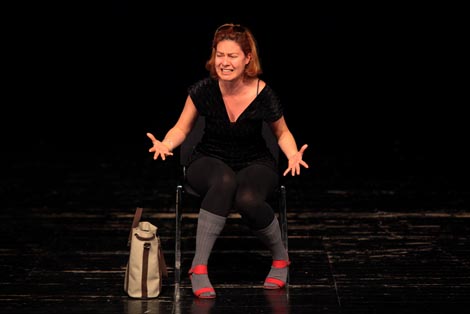 Teatar Pozdravi i ADU, TNT Cekate, Kufer, Zagreb: Samo bez emocija, autorski projekt Ivice Boban i glumaca, red. Ivica Boban, foto: Toni Renaud