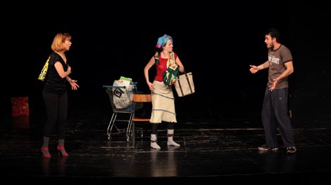 Teatar Pozdravi i ADU, TNT Cekate, Kufer, Zagreb: Samo bez emocija, autorski projekt Ivice Boban i glumaca, red. Ivica Boban, foto: Toni Renaud