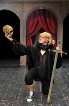 Gradsko kazalište Joza Ivakić, Vinkovci i Kazalište Virovitica: Shakespeare pir, red. Dražen Ferenčina