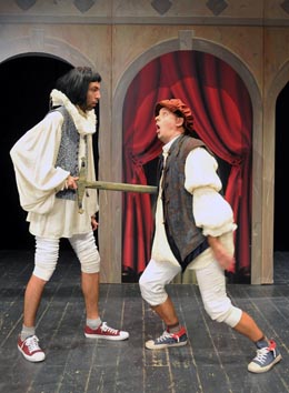 Gradsko kazalište Joza Ivakić, Vinkovci i Kazalište Virovitica: Shakespeare pir, red. Dražen Ferenčina