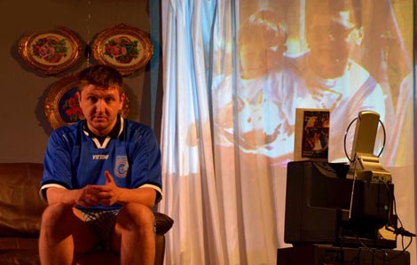 Gradsko kazalište Joza Ivakić, Vinkovci: Andrew Goffman, (Slučajni) Perverznjak, red. Goran Grgić