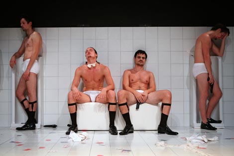 Mini teater, Ljubljana, Jean Genet, Splendid, red. Senka Bulić, foto: Jasenko Rasol